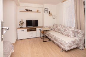 Stone Beach Family Apartment